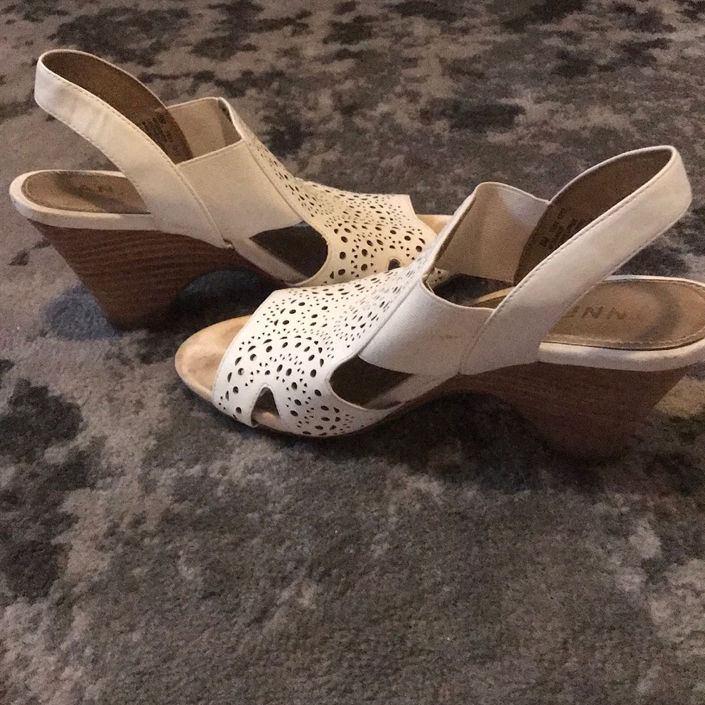white wedges perfect summer shoe!